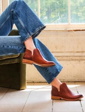 🤎EUC Kork Ease Renny Genuine Leather Low-Cut Zip Up Ankle Booties, Whiskey, 7.5
